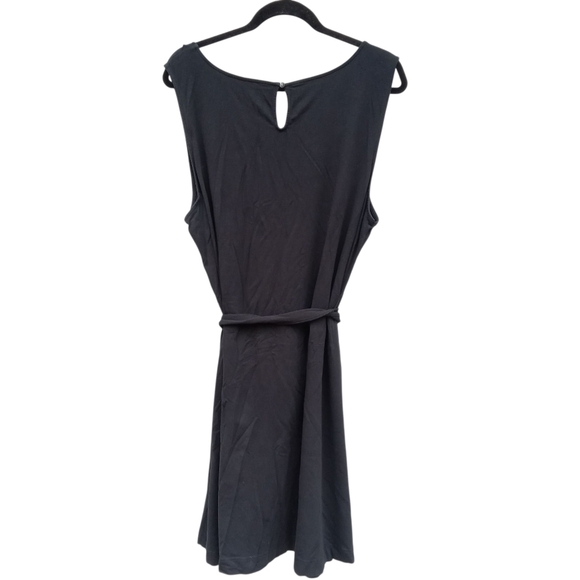 Lands End Dress Woman’s 3X 24-26 Black Sleeveless Knee Length Belt Ruffle V Neck - Picture 2 of 4